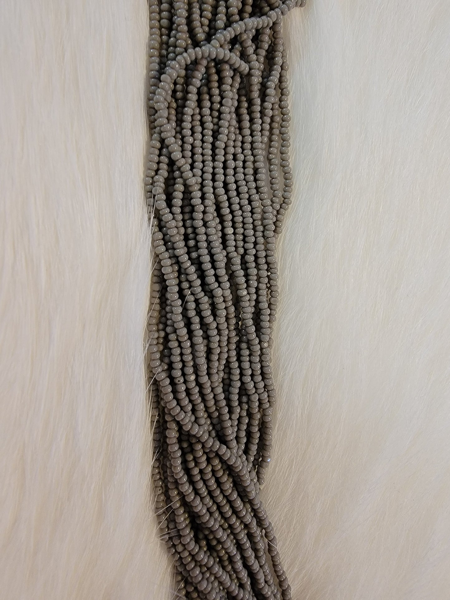 Charlotte Cut Beads - 13/0 - Opaque Grey